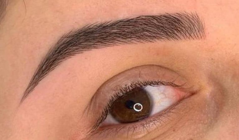 Specialized permanent eyebrow make-up clinic in Iran